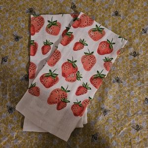 freebie ~ strawberry dish towel